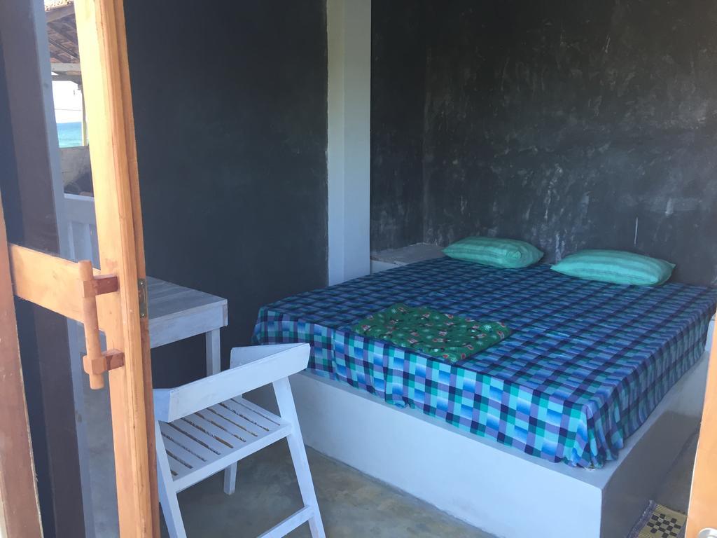 Hotel Cheeky Monkey Surf Camp Weligama Zewnętrze zdjęcie