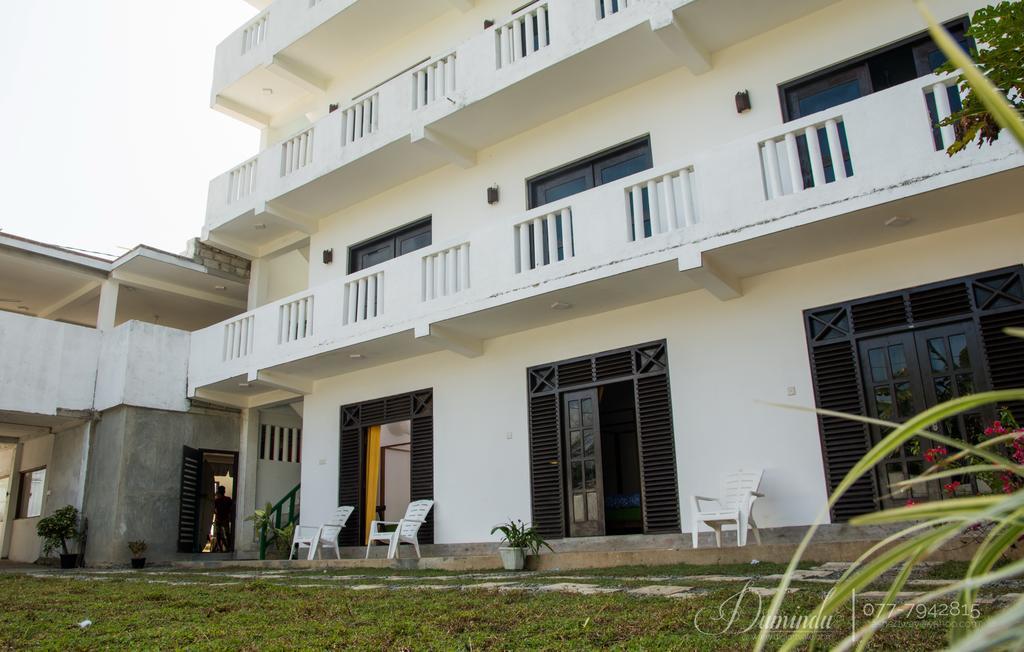 Hotel Cheeky Monkey Surf Camp Weligama Zewnętrze zdjęcie