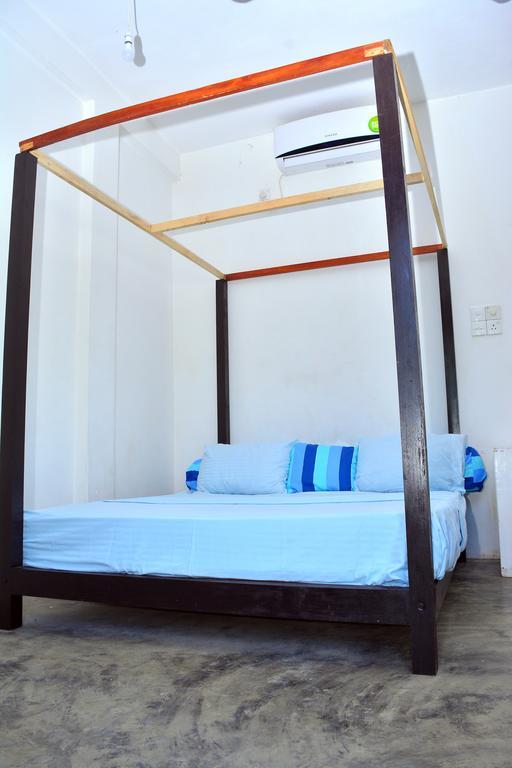 Hotel Cheeky Monkey Surf Camp Weligama Zewnętrze zdjęcie