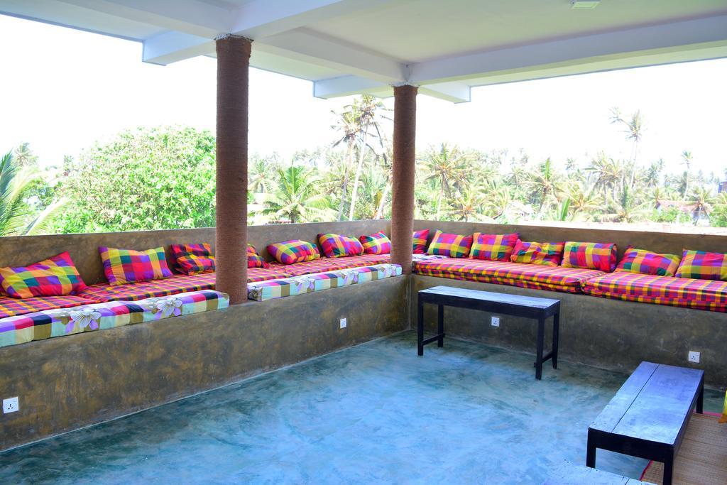 Hotel Cheeky Monkey Surf Camp Weligama Zewnętrze zdjęcie