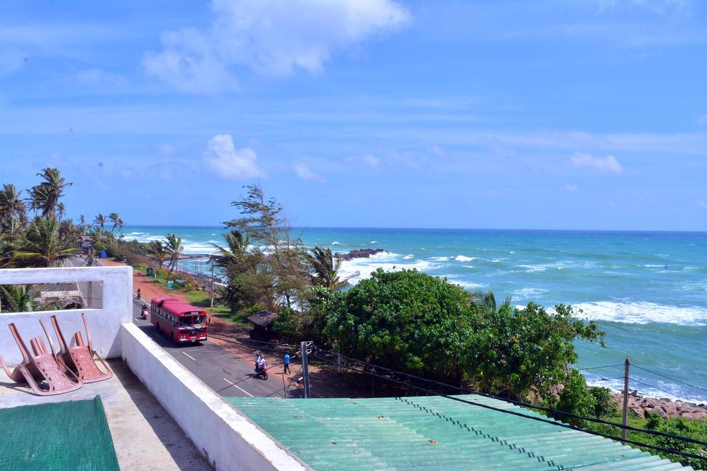 Hotel Cheeky Monkey Surf Camp Weligama Zewnętrze zdjęcie