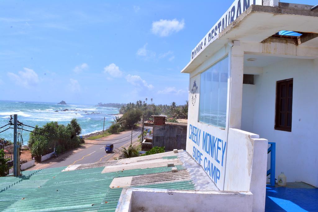 Hotel Cheeky Monkey Surf Camp Weligama Zewnętrze zdjęcie