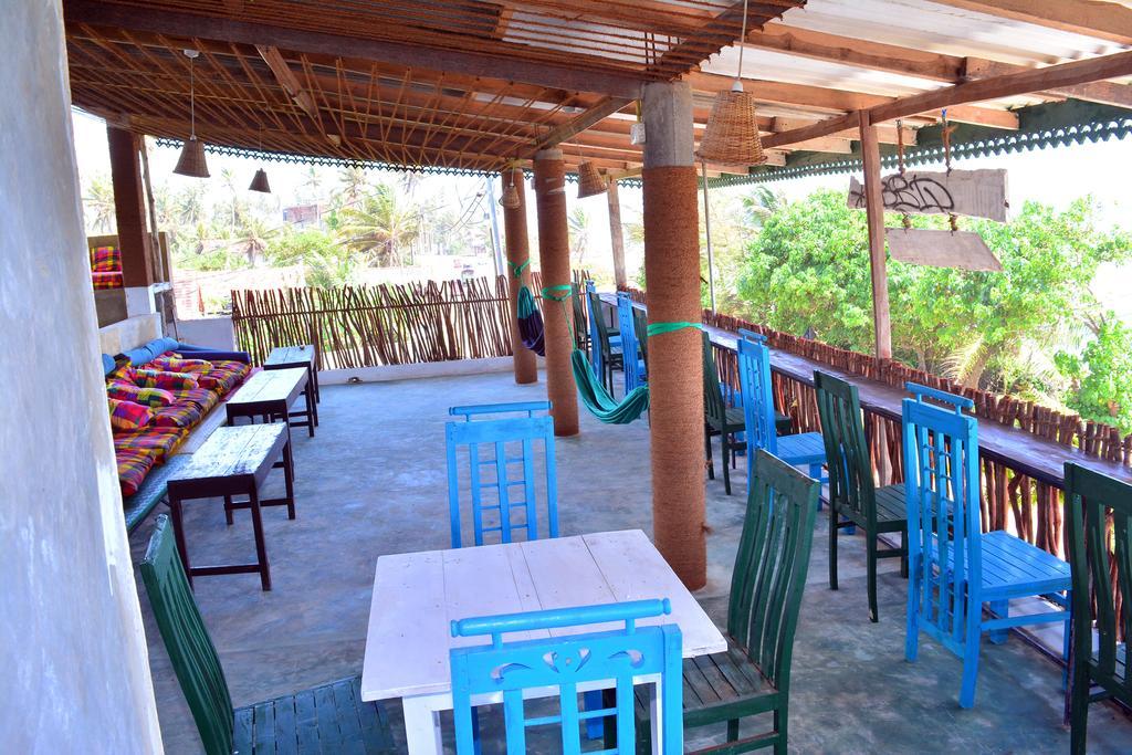 Hotel Cheeky Monkey Surf Camp Weligama Zewnętrze zdjęcie