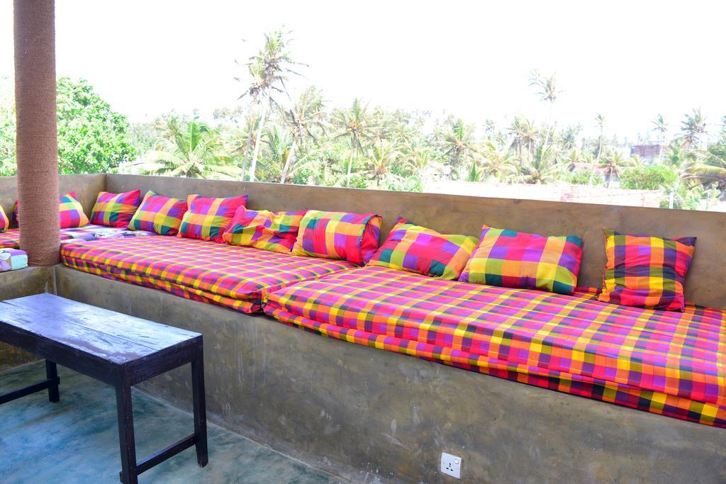 Hotel Cheeky Monkey Surf Camp Weligama Zewnętrze zdjęcie