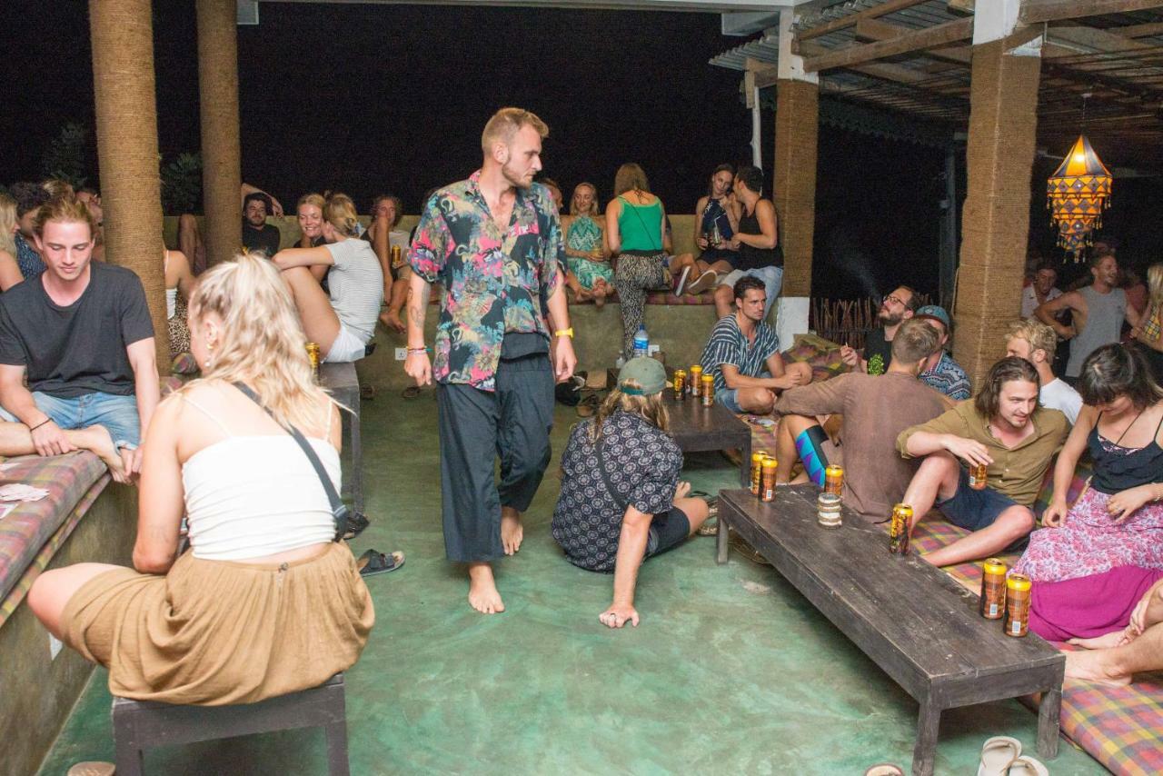 Hotel Cheeky Monkey Surf Camp Weligama Zewnętrze zdjęcie